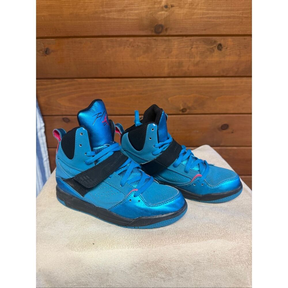 Nike  Youth Sz 2 Air Jordan Flight 45 High sneakers 524863-408